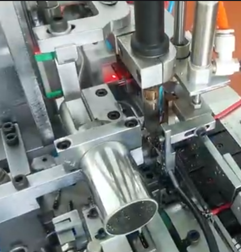 音頻頭自動焊錫機(jī)視頻展示